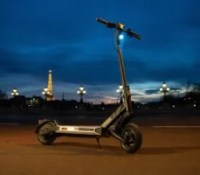 Cette puissante trottinette électrique au design futuriste perd 230 € de son prix