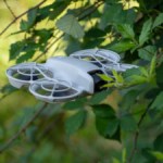 Amazon vide son stock de ce petit drone DJI pas cher pour Noël
