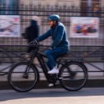 Comment Decathlon se lance massivement (et indirectement) dans le vélo électrique reconditionné