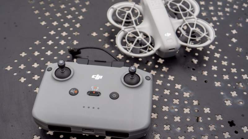 Le bundle Motion Fly More DJI Neo en promo à -37% vole la vedette au DJI Neo 2 en étant bien plus abordable