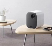 Le Xiaomi Mi Smart Compact Projector a rarement été aussi abordable : 269 € au lieu de 599 € pour ce vidéoprojecteur Full HD avec Android TV