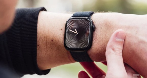 L'Apple Watch Series 10 // Source : Robin Wycke - Frandroid