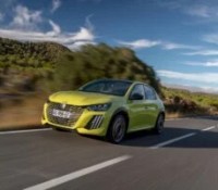 Peugeot réduit le prix des e-208 et e-308 électriques : la grande batterie devient enfin plus abordable