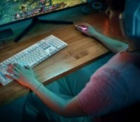 Logitech dévoile le 915 X : le clavier gaming low-profile référence s’améliore encore