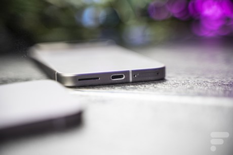 Google Pixel 9 usb Google Pixel 9 // Source : Chloé Pertuis - Frandroid