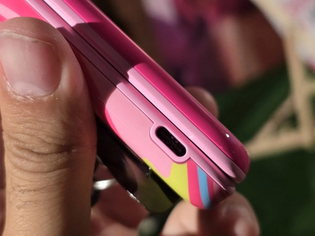 HMD Barbie // Source : Frandroid