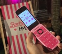 On a vu le téléphone Barbie, c’est un jouet