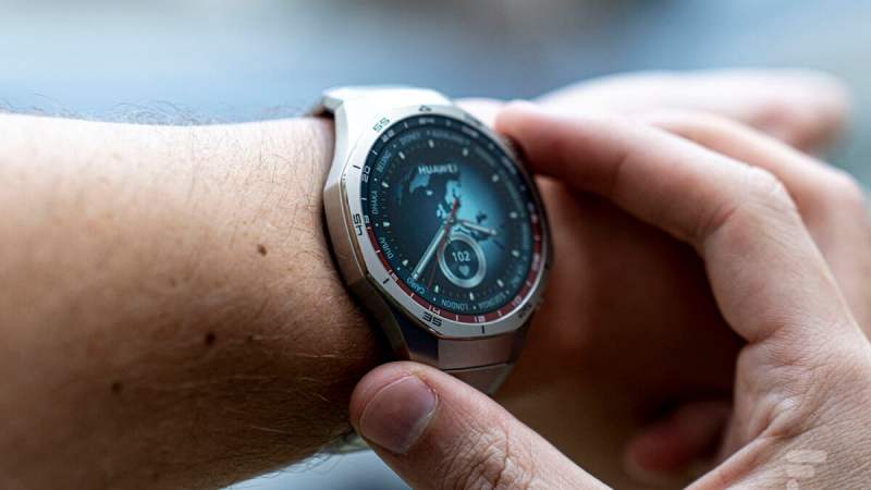 La Huawei Watch GT 5 Pro, bradée à moitié prix, tient encore la route malgré la sortie de la GT 6 Pro