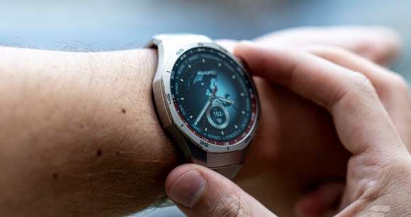 La Huawei Watch GT 5 Pro // Source : Chloé Pertuis - Frandroid