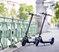 Guidon pliable et suspension à prix modeste : ces deux nouvelles trottinettes électriques NIU font bouger les lignes