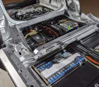 Pourquoi les batteries « made in France » des Peugeot 3008 et 5008 électriques prennent autant de retard