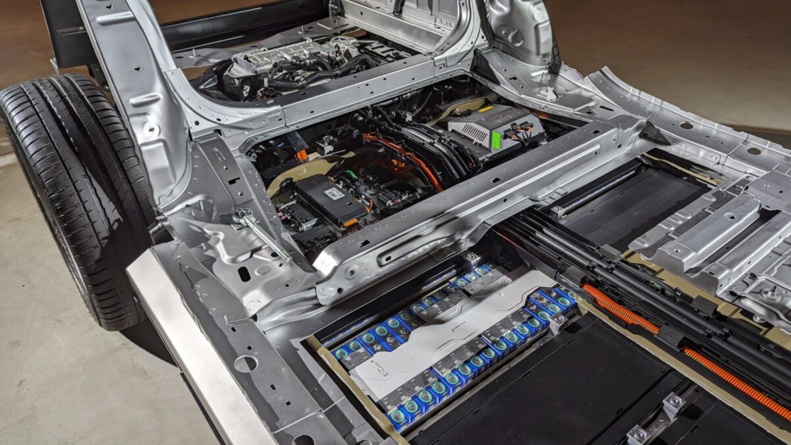 Pourquoi les batteries « made in France » des Peugeot 3008 et 5008 — free download
