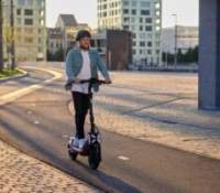 C’est du jamais-vu : Segway frappe très fort avec cette trottinette électrique ultra puissante à un prix hyper attractif