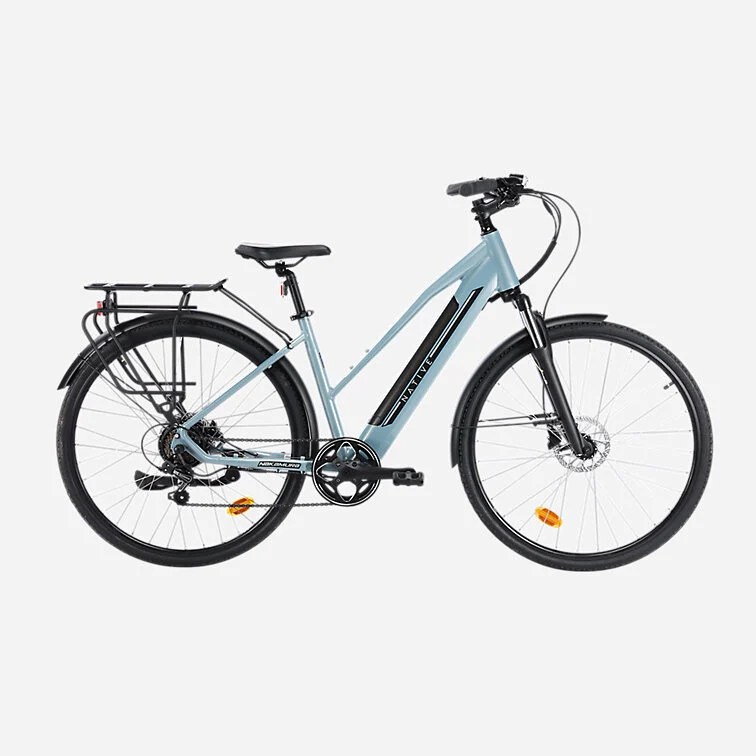 Intersport lance un nouveau velo electrique tres abordable qui s attaque frontalement a Decathlon