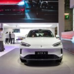 Huawei prépare une voiture électrique hors du commun : batterie au sel et recharge en 10 minutes