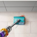 Le meilleur balai aspirateur de Dyson, qui aspire et lave les sols, coûte 150 € de moins chez Boulanger Le meilleur balai aspirateur de Dyson, qui aspire et lave les sols, coûte 150 € de moins chez Boulanger