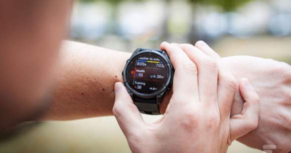 La Garmin Fenix 8 // Source : Chloé Pertuis - Frandroid La Garmin Fenix 8 // Source : Chloé Pertuis - Frandroid