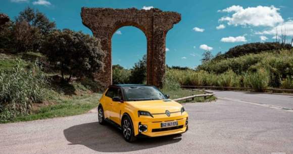Renault 5 E-Tech // Source : Robin Wycke pour Frandroid