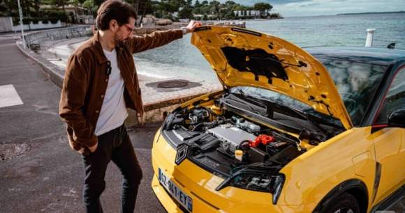 Renault 5 E-Tech // Source : Robin Wycke pour Frandroid