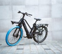 Ce vélo électrique en location pensé pour les livreurs propose vraiment de bonnes idées