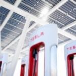 Tesla va dégainer une nouvelle station de Superchargeurs gigantesque avec un nombre impressionnant de bornes