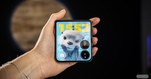 Xiaomi Mix Flip // Source : Chloé Pertuis pour Frandroid