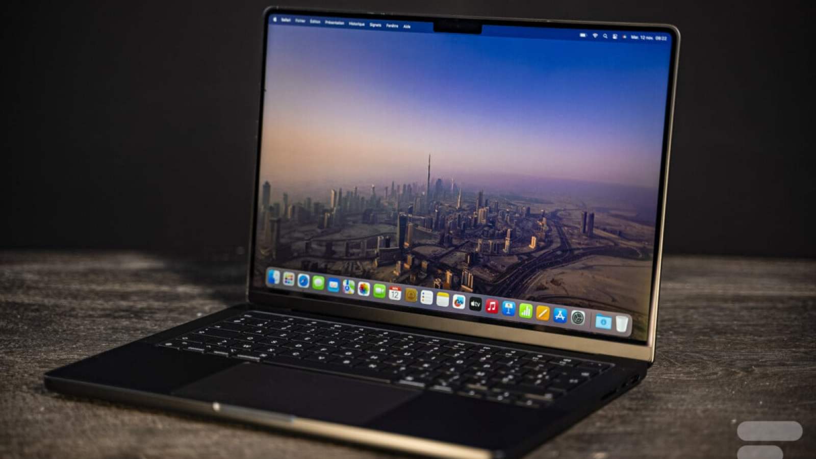 Le prix du MacBook Pro M4 continue de baisser depuis la sortie du modÃ¨le M5 et glisse sous les 1...