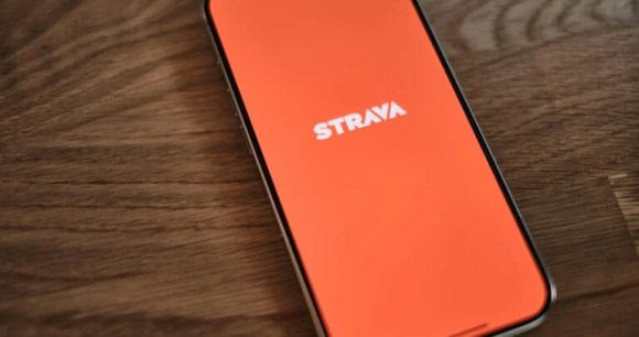 L'application Strava sur iPhone // Source : appshunter.io sur Unsplash