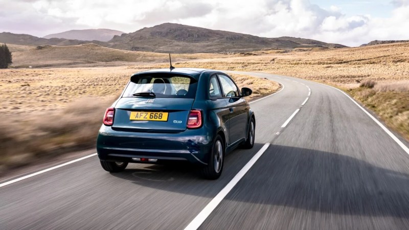Fiat brade ses deux voitures électriques star, qui démarrent sous les 14 000 euros… mais pas pour tout le monde