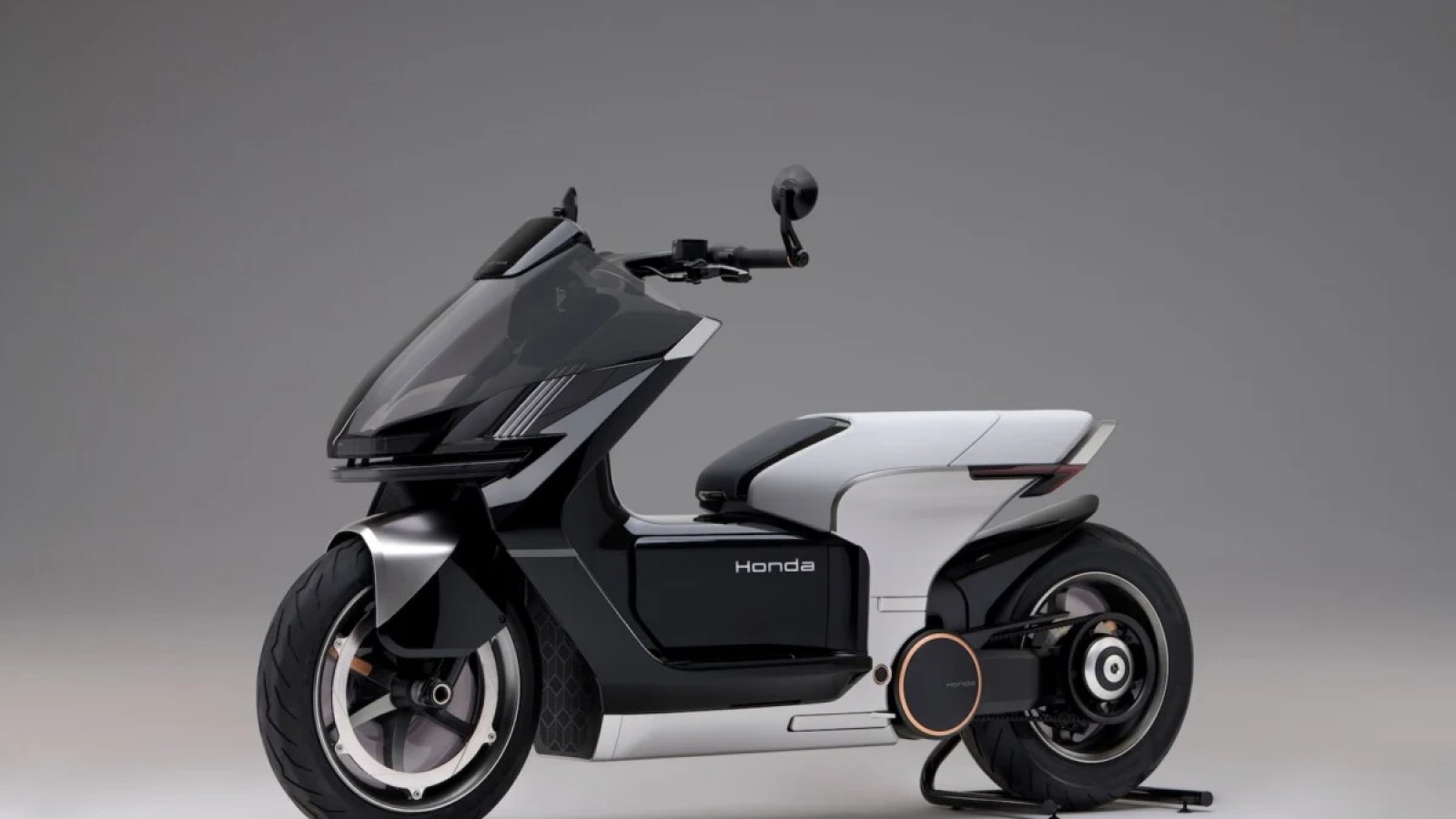 Voici les scooters et motos électriques de 2025 on a vu les 10 plus grandes nouveautés qui