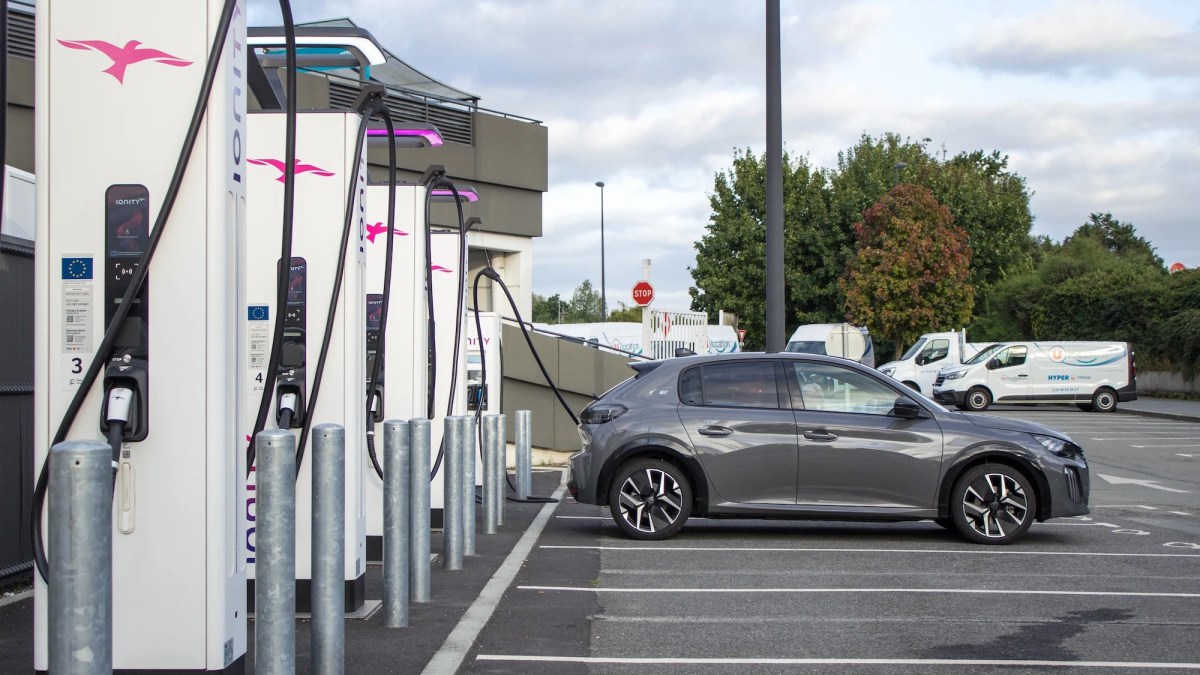 Image Fin du tarif unique chez Ionity : ce qui change pour la recharge de votre voiture électrique