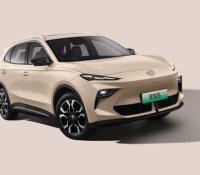 MG annonce les premiers prix canons de sa nouvelle voiture électrique, une MG4 sauce SUV