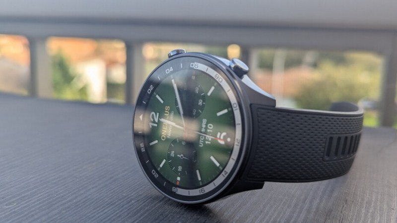 La OnePlus Watch 2R bradée à -63 % est l’accessoire sport et santé ultime de la rentrée