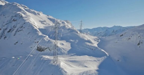 Un ouvrage électrique sous la neige // Source : RTE