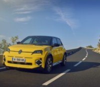 La Renault 5 électrique en location à 150 € par mois : bonne ou mauvaise affaire ? Voici notre analyse