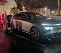 Pourquoi les Tesla Superchargeurs posent un problème de compatibilité avec les voitures électriques Xpeng