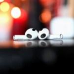 À moitié prix, les Apple AirPods 3 feront un excellent cadeau à mettre sous le sapin de Noël