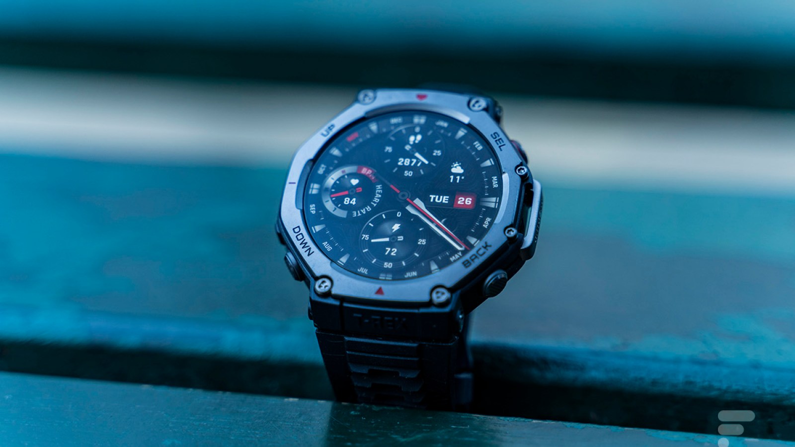 Cette montre outdoor avec une autonomie de plus de 2 semaines est Ã  prix cassÃ© sur Amazon