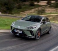 MG officialise l’arrivée des batteries semi-solides “abordables” sur ses voitures électriques dès l’an prochain