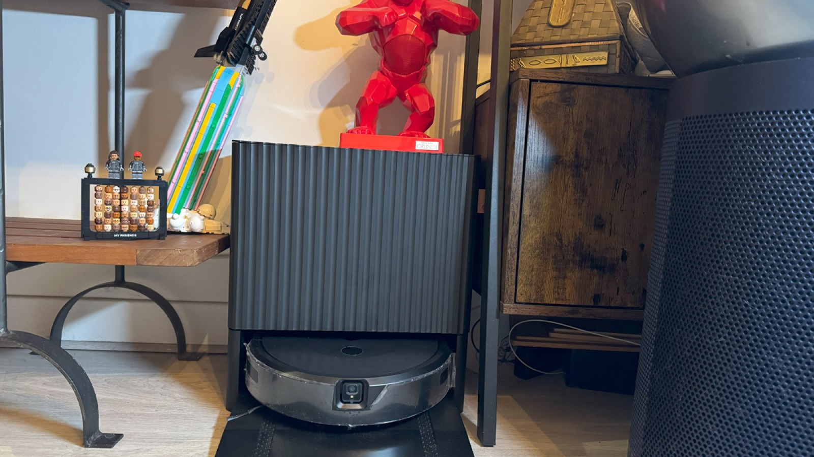 Irobot Roomba组合10最大测试：障碍物检测和效率直至其设计
