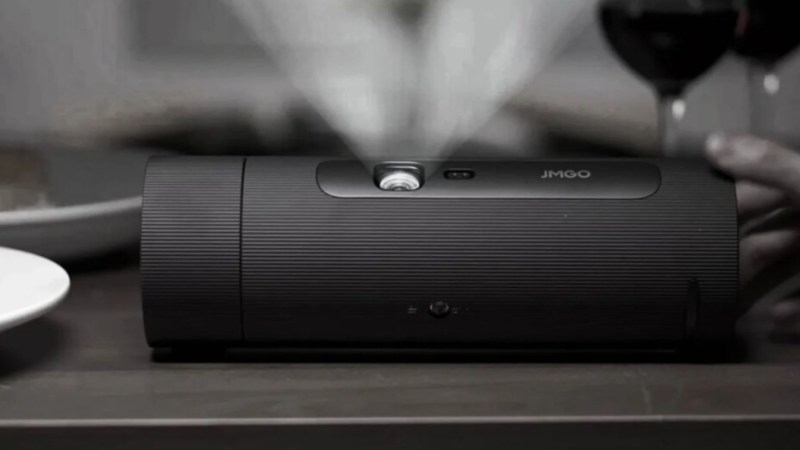 À -40 %, ce mini-vidéoprojecteur Full HD avec batterie intégrée devient un super deal