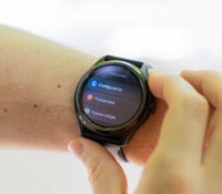 Ces montres connectées peuvent maintenant détecter les chutes et appeler automatiquement les secours