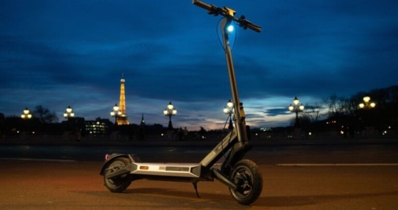 Navee S60 : puissante et futuriste, cette trottinette électrique avec 60 km d’autonomie perd 200 € de son prix 