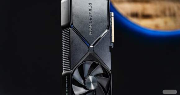 La RTX 5080 Super // Source : Chloe Pertuis pour Frandroid