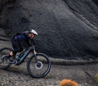 Ce nouveau VTT électrique Scott pousse l’intégration à un niveau rarement vu