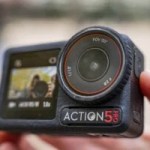 Élue meilleure action cam aux Frandroid Awards 2024, la DJI Osmo Action 5 Pro est déjà en promotion avec deux batteries supplémentaires offertes