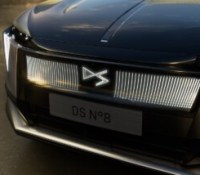 Pourquoi les voitures électriques seront de plus en plus lumineuses : l’exemple de Renault, Volkswagen et DS