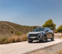 Pour faire face à la concurrence, Peugeot baisse drastiquement le prix de son SUV électrique