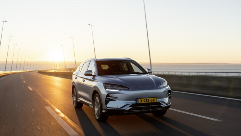 BYD a cartonné sur la voiture électrique en 2024, et est à deux doigts de dépasser Tesla