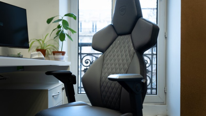Avec son modèle DAWN, noblechairs propose une chaise gaming qui prend soin de votre dos